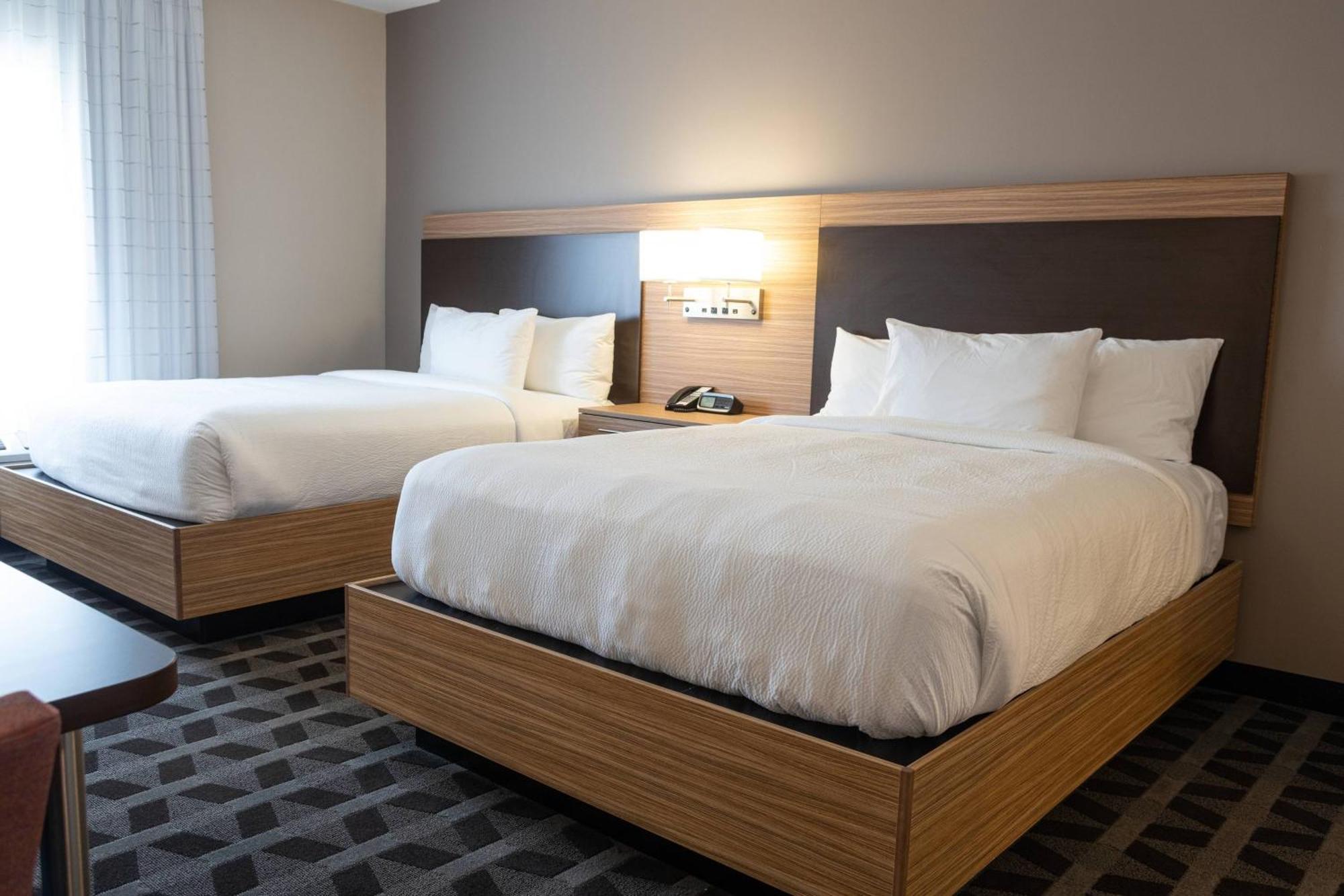 Towneplace Suites By Marriott Petawawa Bagian luar foto